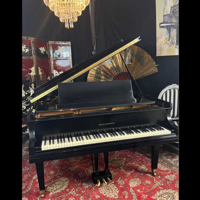 Baldwin Model R Grand Piano – 5'8" Ebonized Finish