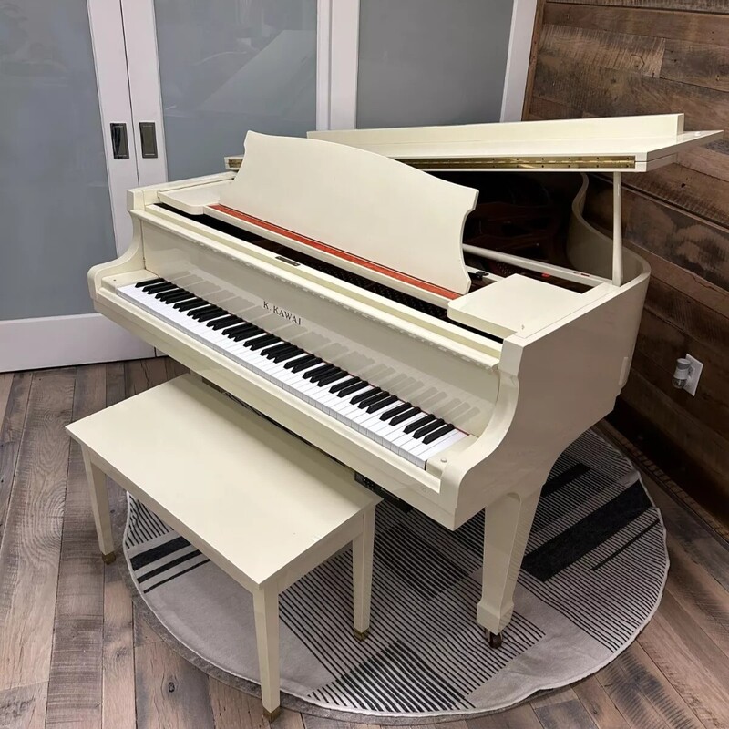 Elegant White Kawai KG-2E Baby Grand Piano – 5'10"