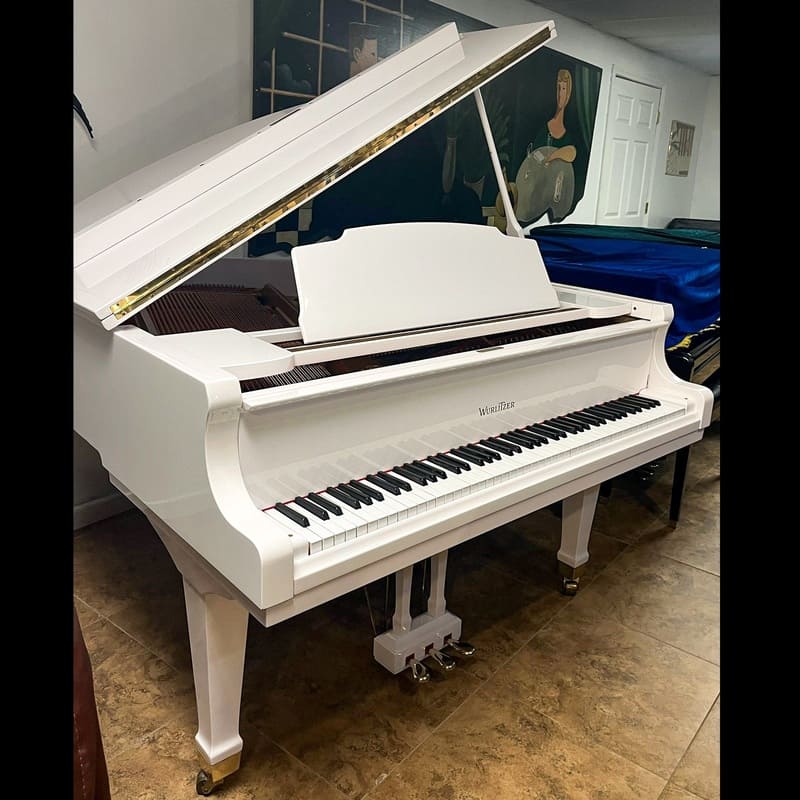 Elegant White Wurlitzer Baby Grand Piano 4'11 Glossy Finish