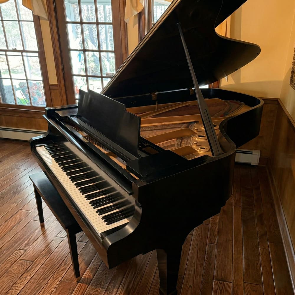 Kawai KG-5C Grand Piano – Ebony Finish (6’8”)