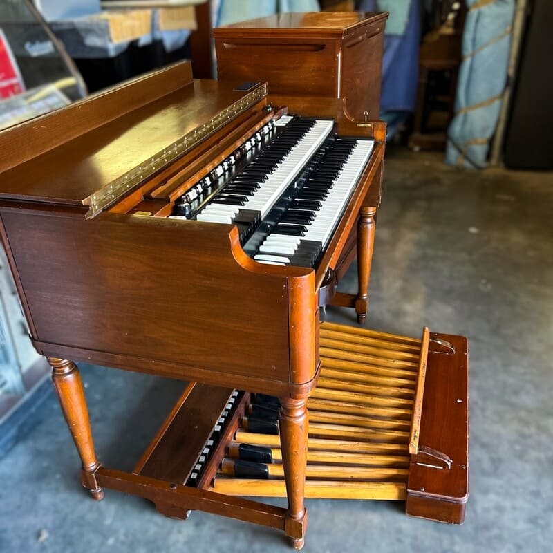 Hammond B-3 Organ with Leslie 21H Speaker – Vintage Classic
