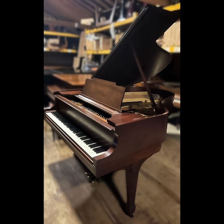 Steinway & Sons Model M Grand Piano – 5’7” Mahogany