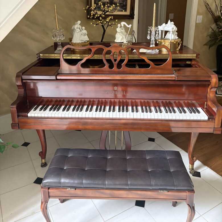 Kimball Viennese Classic Baby Grand Piano – 5'3" Woodgrain