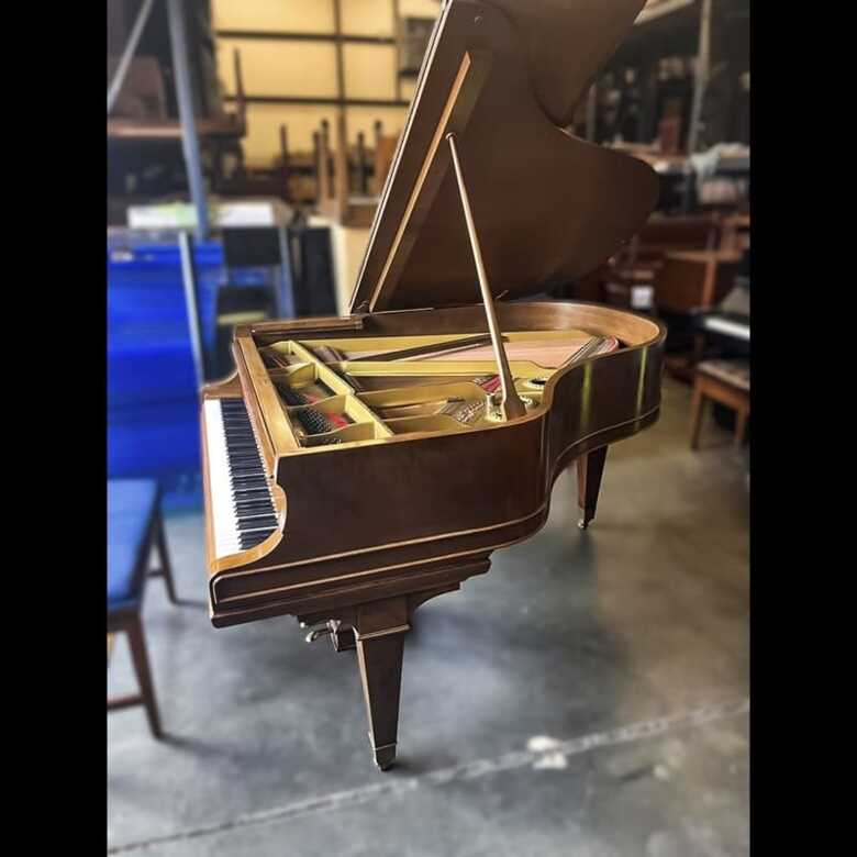 Rich Acoustic Magic: Classic Mason & Hamlin
