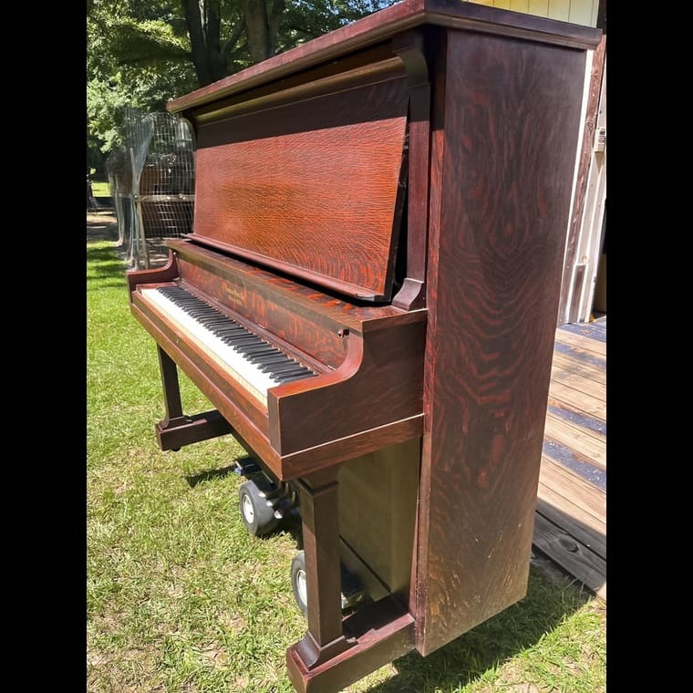 Timeless Acoustic Elegance: Newman Bros. Co. Upright Piano