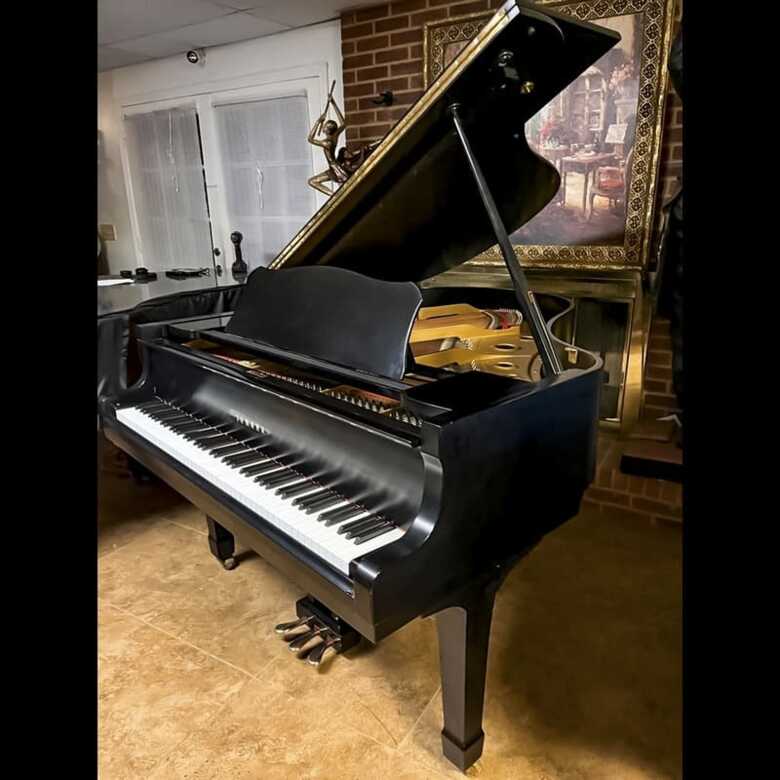 Arrived now Yamaha G2 5'8" Grand Black Polish
