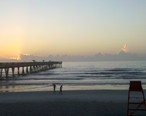 Morning_Jacksonville_Beach_pier_-_panoramio.jpg