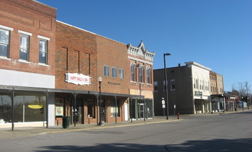 Railroad_Avenue_in_Dawson_Springs.jpg