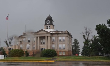 SULLY_COUNTY_COURTHOUSE__ONIDA__SD.jpg