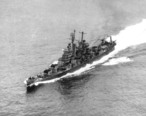 USS_Vincennes__CL-64__underway_in_San_Francisco_Bay_on_29_August_1945__NH_98189_.jpg