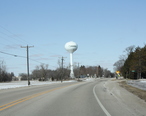 Dousman_Wisconsin_Water_Tower_Entering_from_South_WIS67.jpg