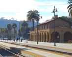 Santa_Barbara_train_station__California__7_March_2007.jpg