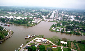 Larose_Louisiana_aerial_view.jpg