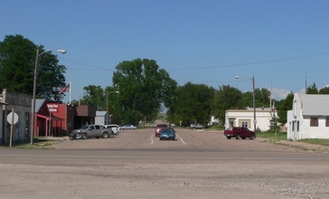 Brady__Nebraska_Main_Street_2.JPG