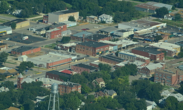 Aerial_view_of_Herington__Kansas_09-04-2013.JPG
