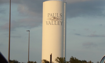 Pauls_Valley_water_tower__August_2019.jpg