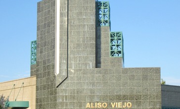 Aliso_Viejo_Library_clock_tower.jpg