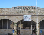 Floresville__TX__City_Hall_IMG_2677.JPG