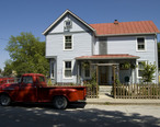 An_old_house_in_Ste_Genevieve_MO.jpg