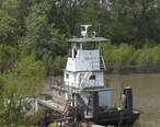 Photograph_of_the_Tug_Holly_J_on_Gabouri_Creek_near_Ste_Genevieve_MO.jpg