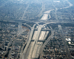 Los_Angeles_-_Echangeur_autoroute_110_105.JPG