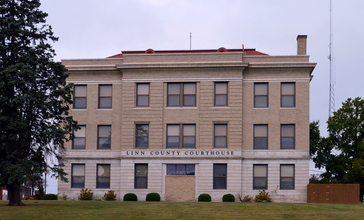 Linn_County_Missouri_courthouse-20151004-116.jpg