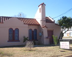 Chamber_of_Commerce_building_in_Dilley__TX_IMG_2498.JPG