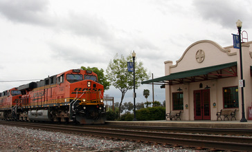 Corcoran_CA_Amtrak_station.jpg