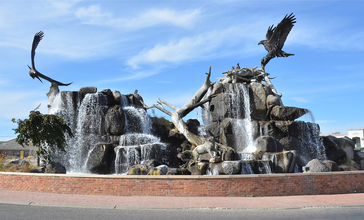 Utah_Street_fountain_and_sculpture_Idaho_Falls.jpg