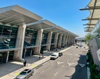 San_Diego_International_Airport__KSAN__Terminal_2__upper_deck__-_August_2018.jpg