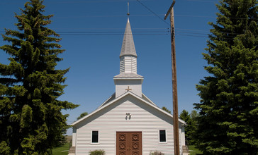 Church_in_Chaseley__North_Dakota_6-14-2008.jpg