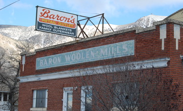 Baron_Woolen_Mills__2007.JPG