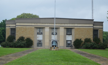 Gallatin_County_Courthouse__New_Shawneetown.jpg