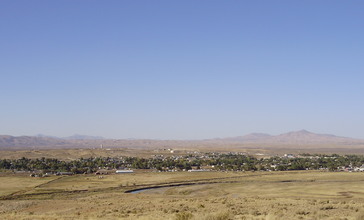 2012-10-08_View_of_Carlin_in_Nevada_from_the_south_side_of_the_Humboldt_River.jpg