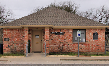 Thrall_Texas_Municipal_Building.jpg