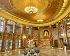 Grand_Foyer__Severance_Hall__University_Circle__Cleveland__OH_-_52992001701.jpg