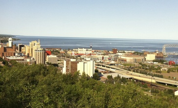 Downtown_Duluth_and_shoreline_2012.jpg