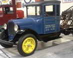 1927_Graham_BB_1_Ton_at_Iowa_80_Trucking_Museum.jpg
