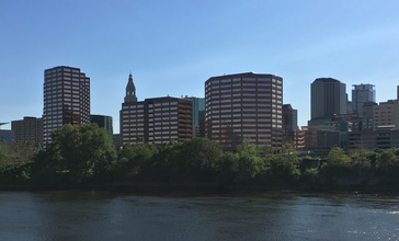 Hartford_Skyline_from_Great_River_Park__Cropped_.jpg