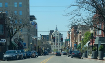 Rockford_East_State_Street_Corridor_looking_west_from_3rd_Street.jpg