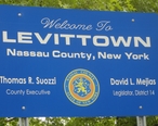 Welcome_to_Levittown_sign.jpg