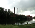 Shuttered_textile_mill_Dan_River_Mills_Danville_Virginia.JPG