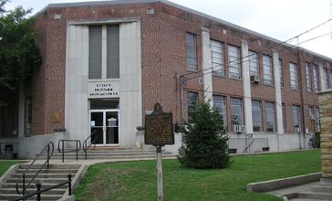 Wayne_County_Kentucky_courthouse.jpg