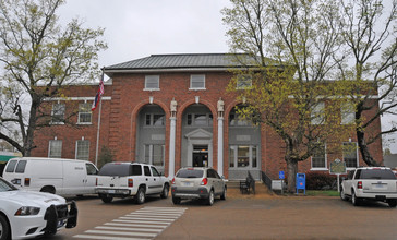Tippah_County_Courthouse__Ripley_Historic_District__MS.jpg