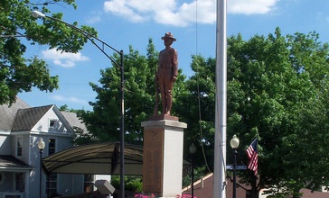 Doughboy_statue_in_roundabout__Doylestown__Ohio.jpg