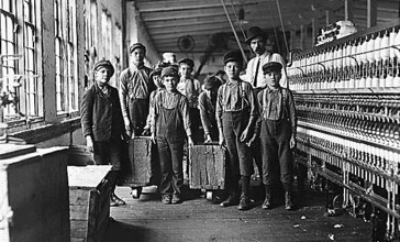 Child_workers_in_Newton__NC.jpg