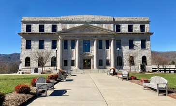 Haywood_County_Courthouse__Waynesville__NC__45800478465_.jpg