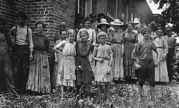 Child_workers_in_West_Point__Mississippi.jpg