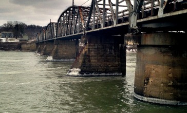 Philo-Duncan_Falls_bridge.jpg