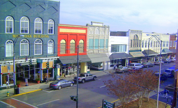 Mount_Airy_Historic_District.jpg